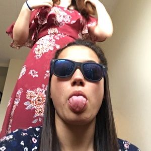 Meet your Posher, Massouda